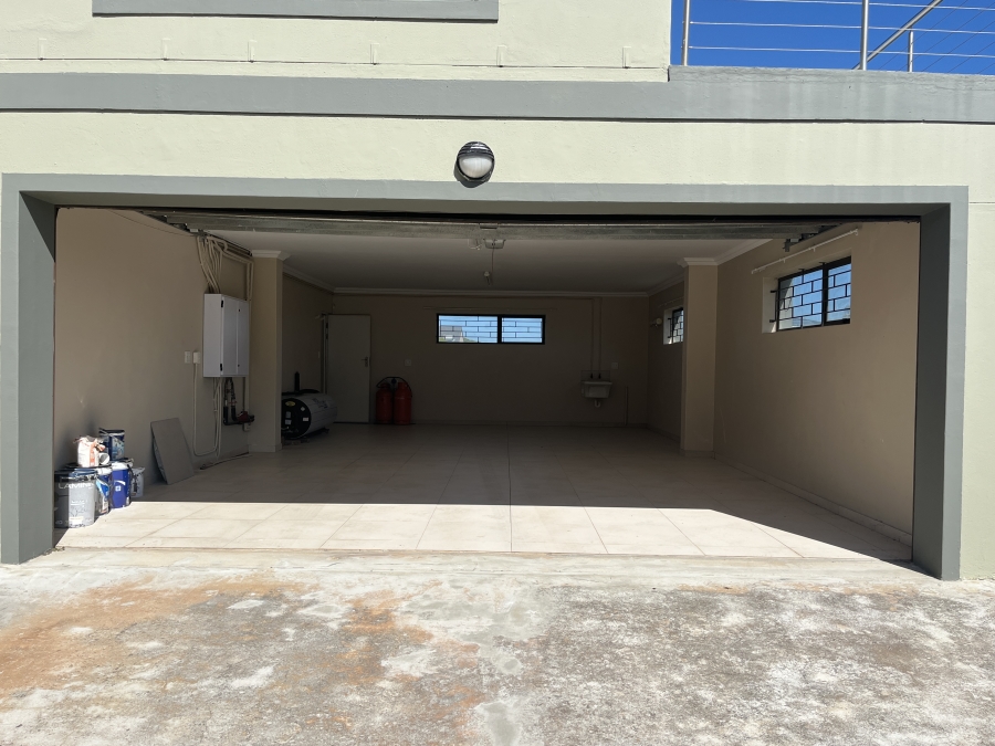 To Let 3 Bedroom Property for Rent in Bettys Bay Western Cape